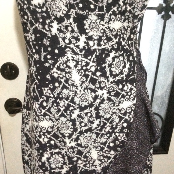 Ava wrap mini dress - Picture 5 of 9